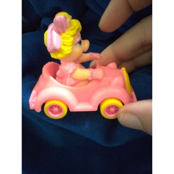 1986 Muppet Babies McDonald's Happy Meal #3 Miss Piggy with Car - Picture 3 of 5